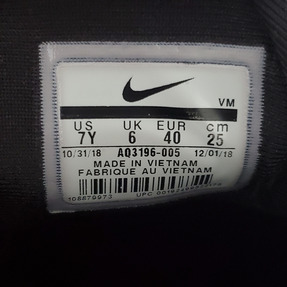 Nike Youth Air Max 720 Retro Future Size 7Y Black Volt Crimson Shoes AQ3196-005 - Picture 16 of 16